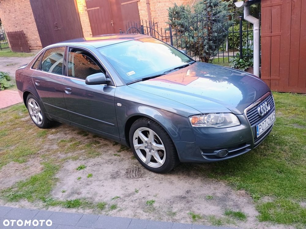 Audi A4 Limousine - 7