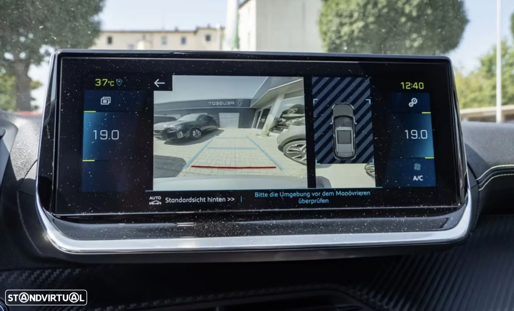 Peugeot e-2008 50 kWh GT - 11