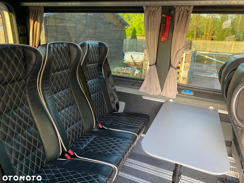 Mercedes-Benz SPRINTER 9 osób - 10