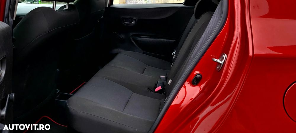 Toyota Yaris 1.5 VVT-i HSD Luna - 6