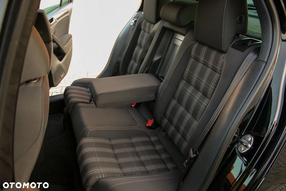 Volkswagen Golf 2.0 TDI DPF GTD - 28