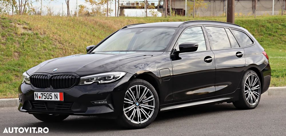 BMW Seria 3 330e Touring Aut. Luxury Line - 4
