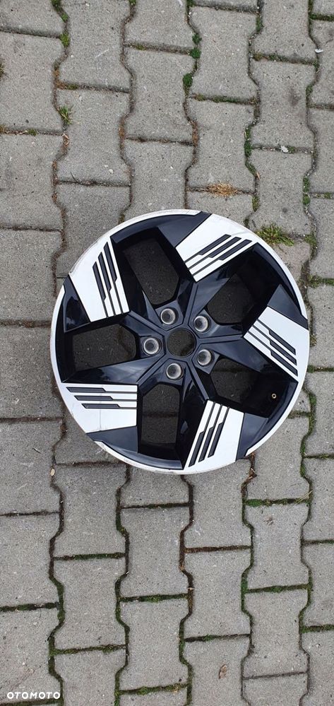 Felga aluminiowa RENAULT 7.0" x 18" 5x114.3 ET 35