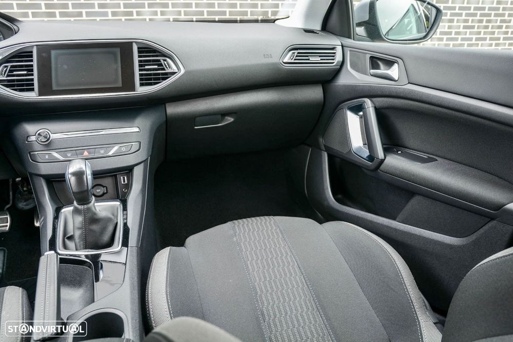 Peugeot 308 SW 1.6 BlueHDi Allure - 16