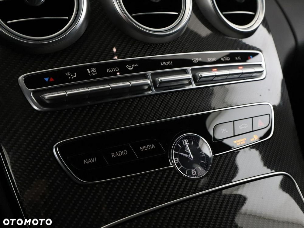 Mercedes-Benz Klasa C 300 9G-TRONIC AMG Line - 30