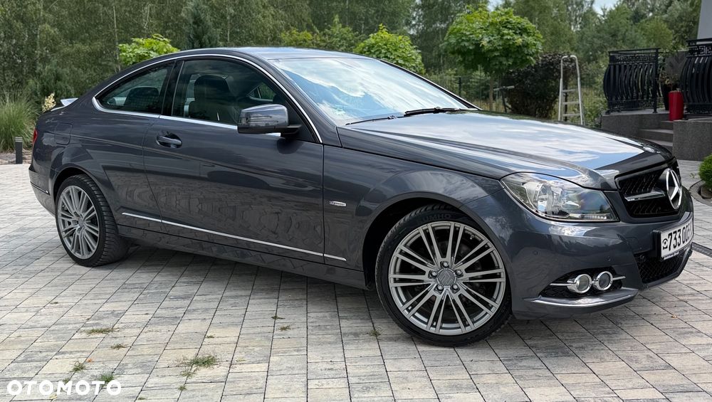 Mercedes-Benz Klasa C 250 CGI BlueEff - 4