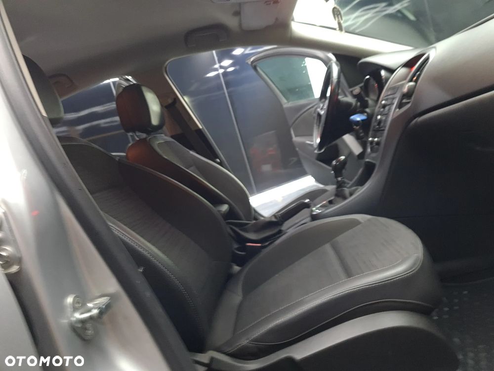 Opel Astra 1.6 Active - 29