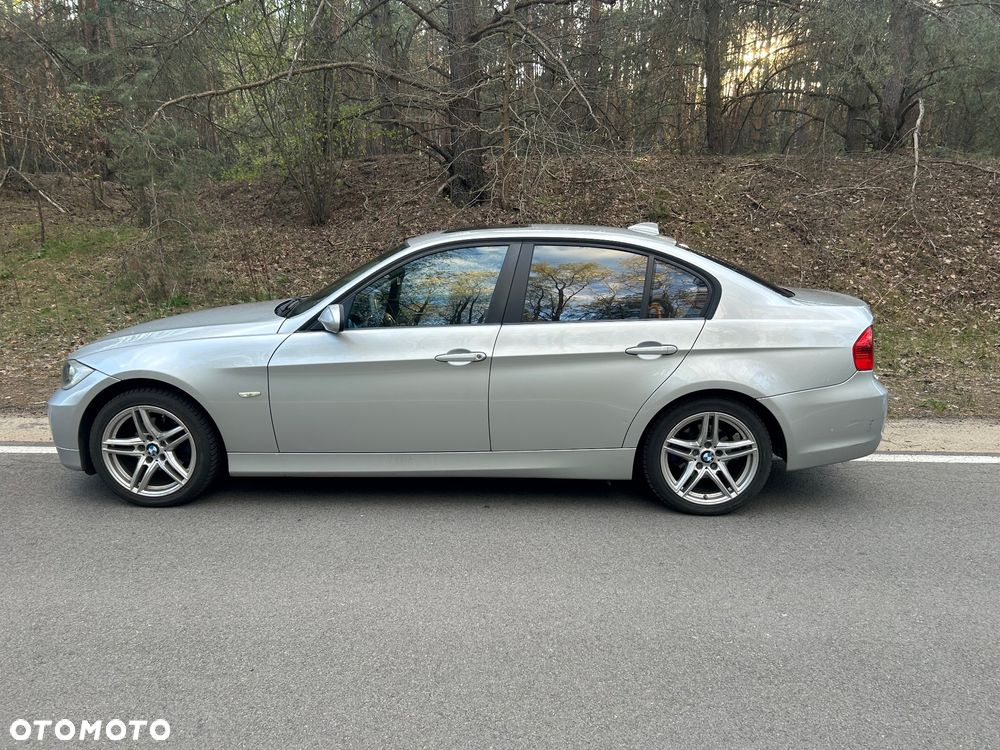 BMW Seria 3 320i - 8