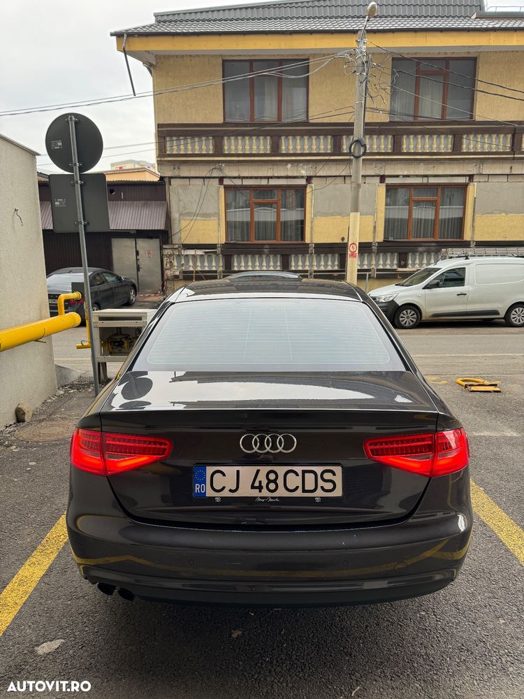 Audi A4 Limuzina 2.0 TDI - 5