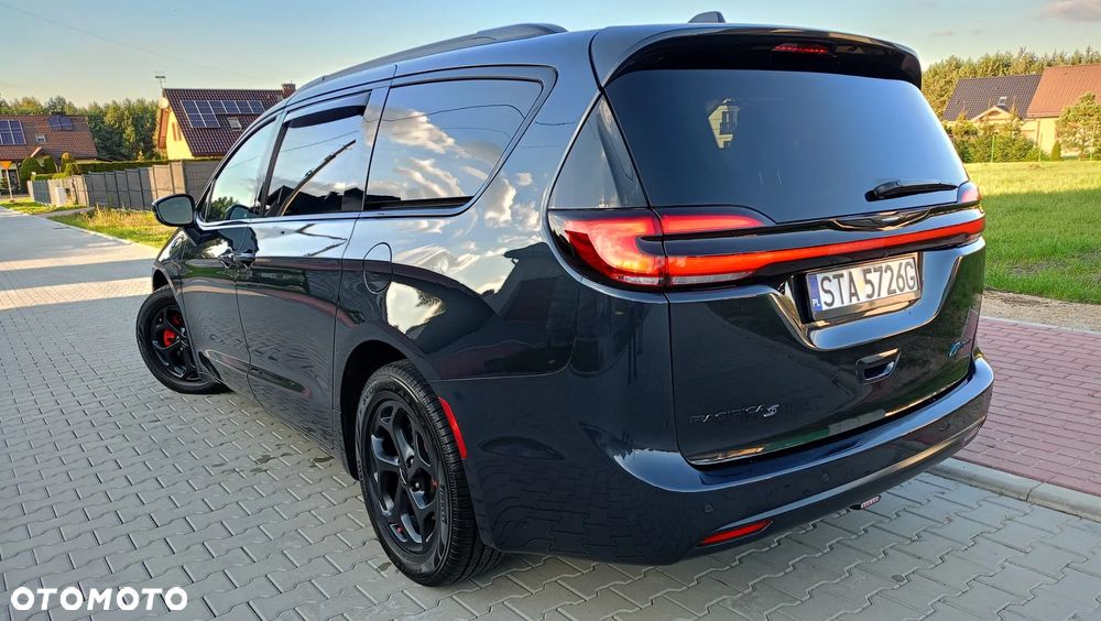 Chrysler Pacifica - 10