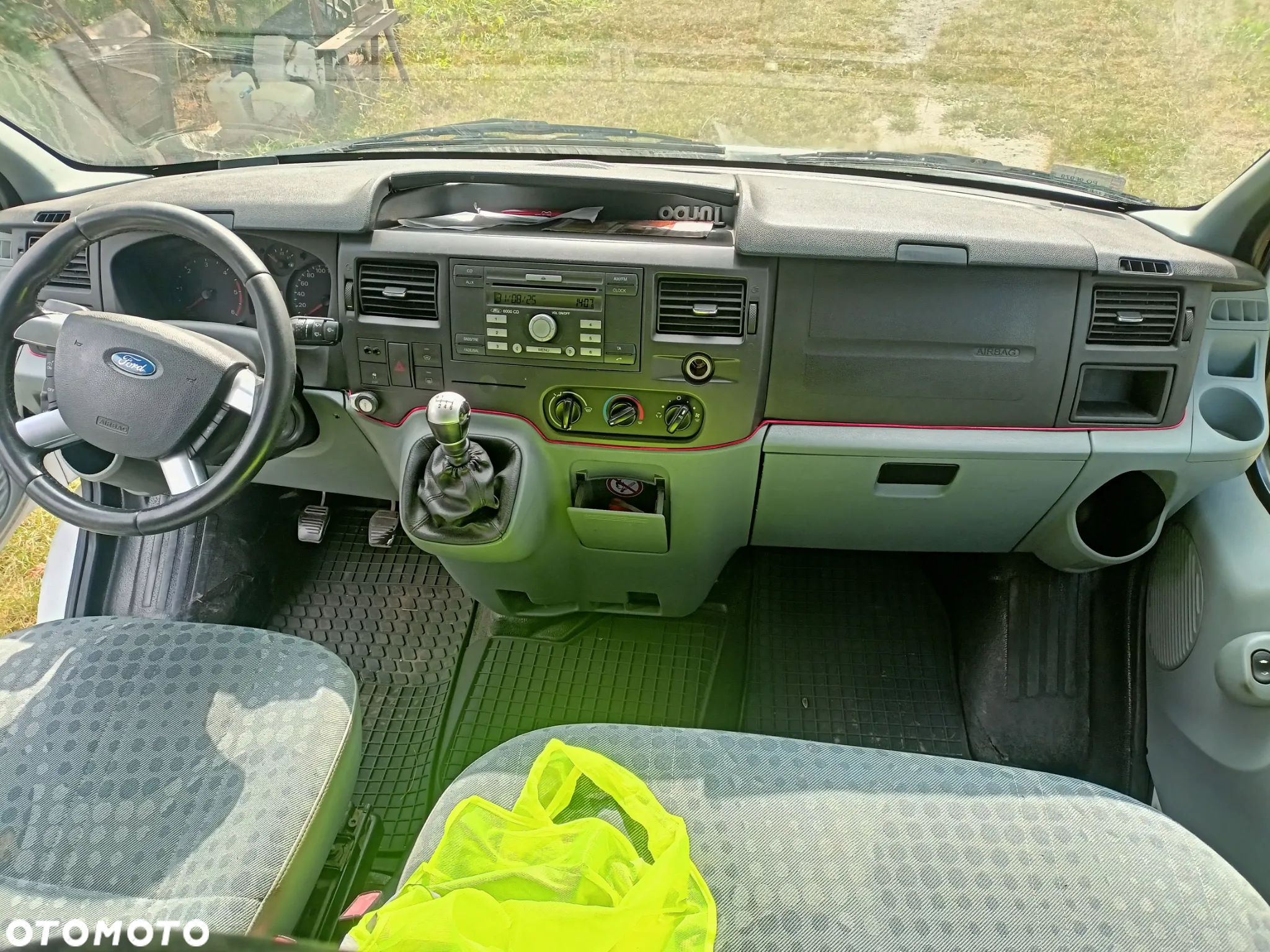 Ford 6 osób+ ładunek - 2