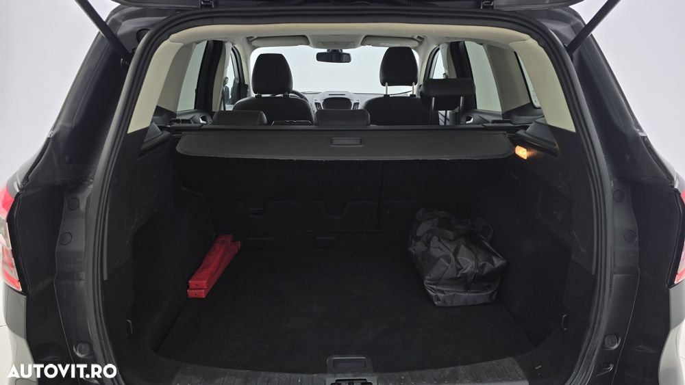Ford Kuga - 25