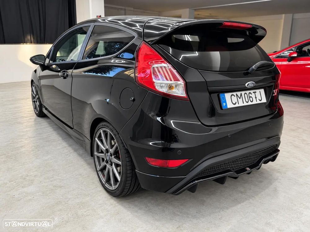 Ford Fiesta 1.6 EcoBoost ST - 4