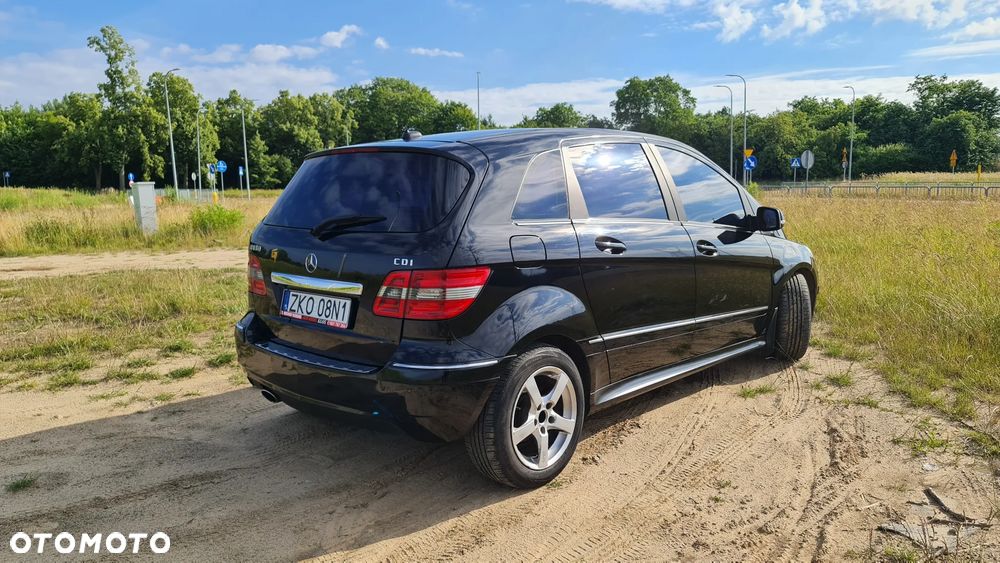 Mercedes-Benz Klasa B 180 CDI - 19