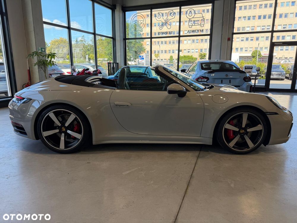 Porsche 911 Carrera 4S - 6