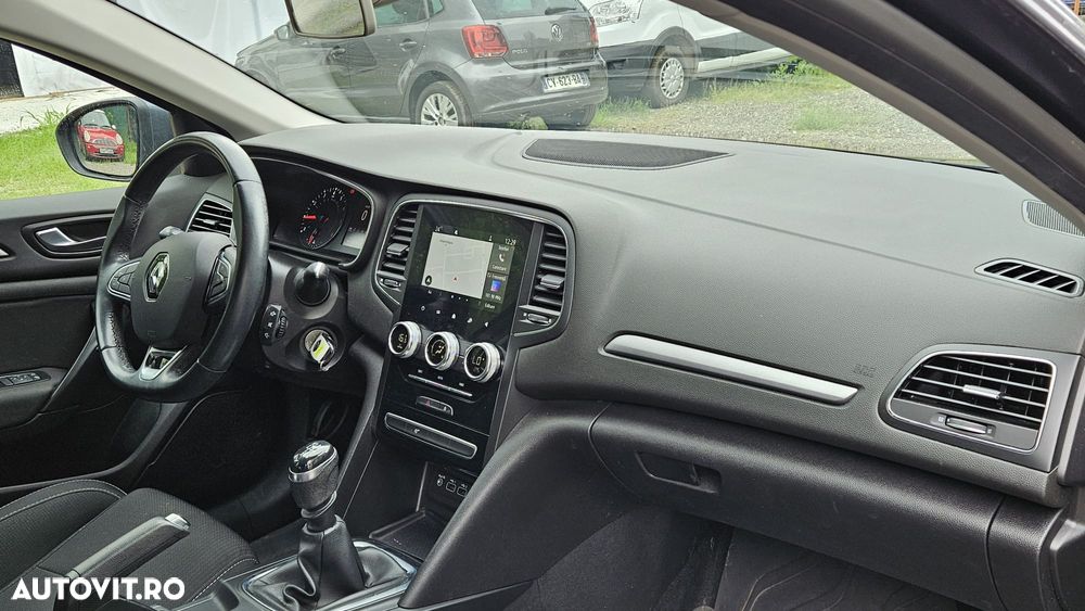 Renault Megane TCe 116 GPF Zen - 11