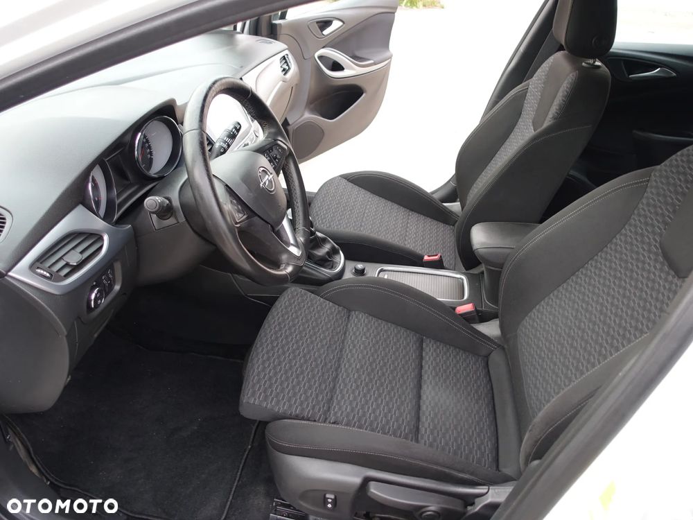 Opel Astra 1.6 D Start/Stop Edition - 9