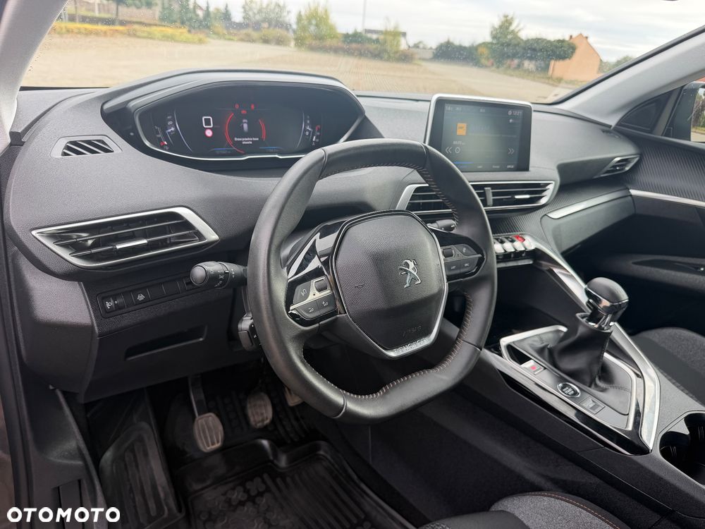 Peugeot 3008 1.2 PureTech Active Pack S&S - 20