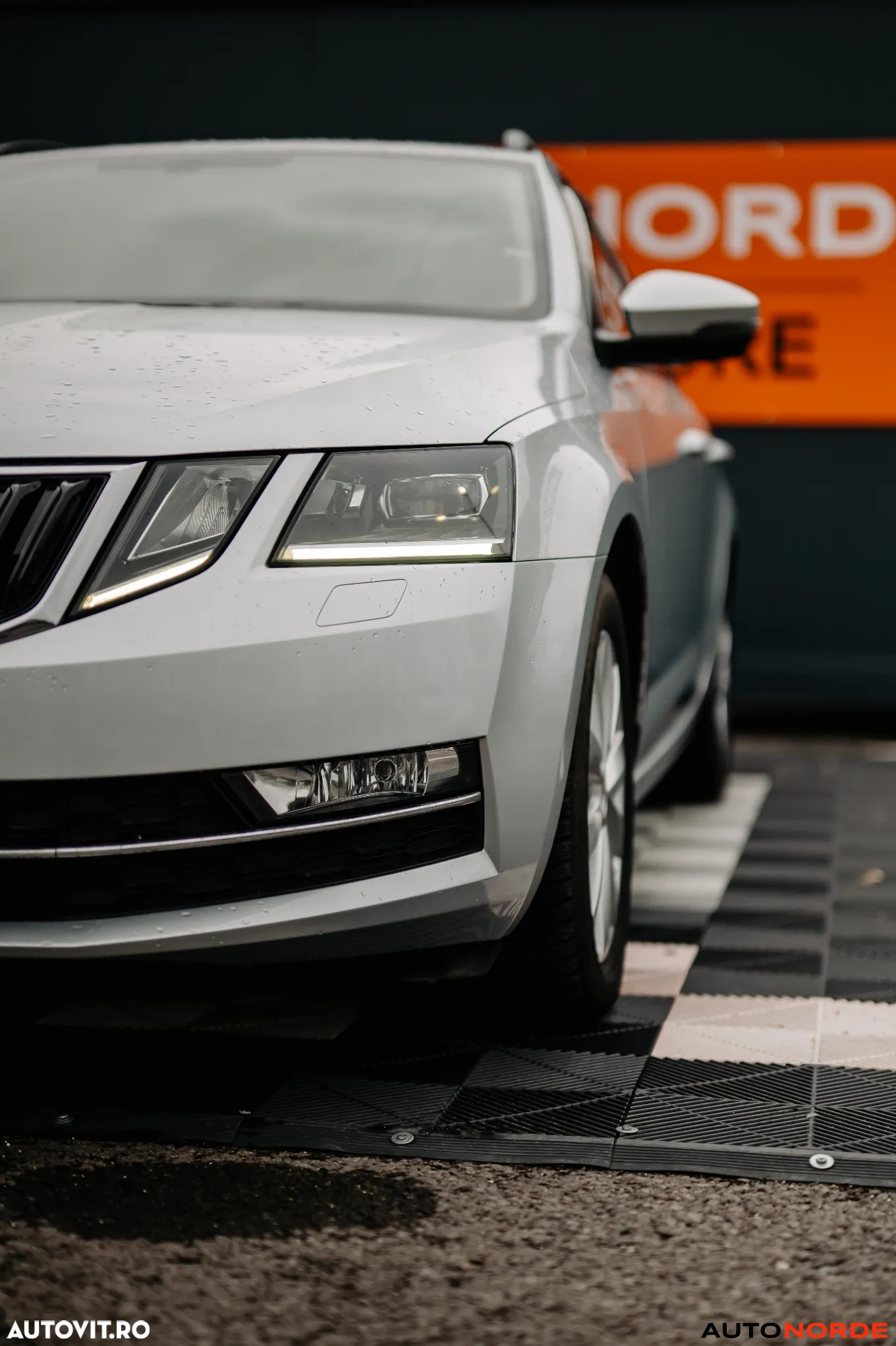 Skoda Octavia Combi Diesel 2.0 TDI DSG Ambition - 6