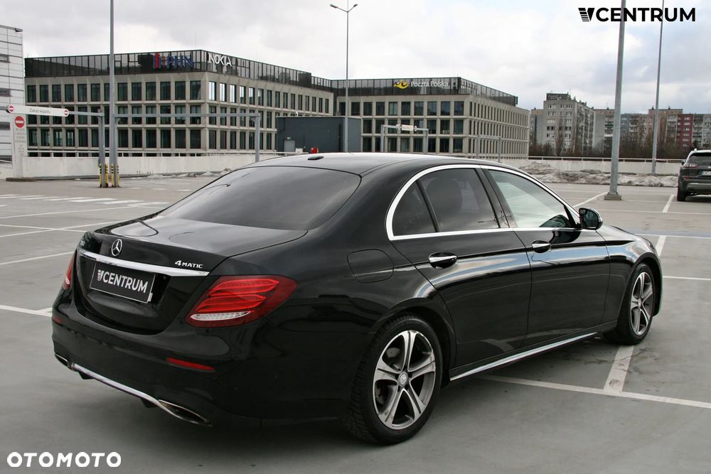 Mercedes-Benz Klasa E 300 9G-TRONIC AMG Line - 8