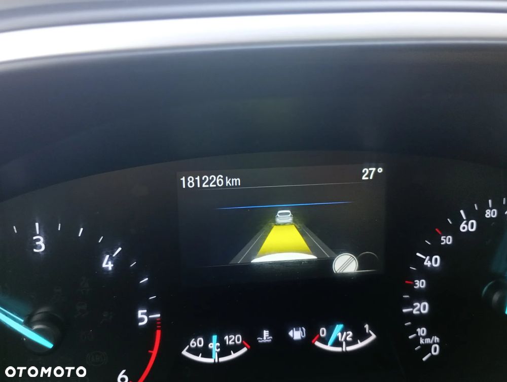 Ford Focus 1.5 EcoBlue Start-Stopp-System TITANIUM STYLE - 38