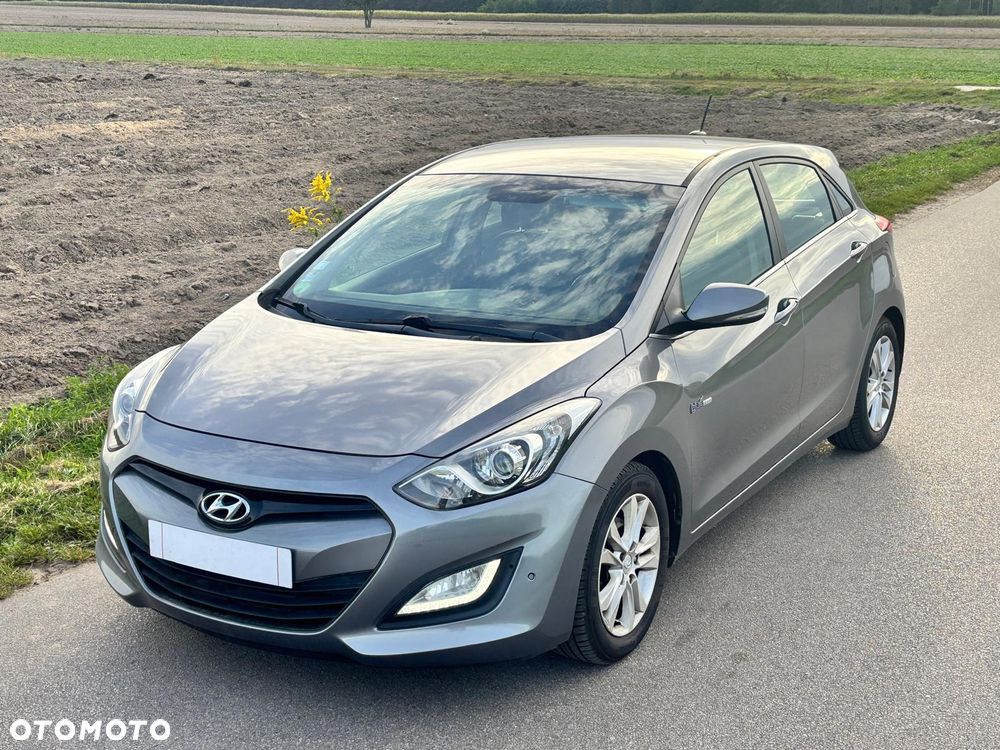 Hyundai i30 blue 1.6 CRDi YES Gold - 3