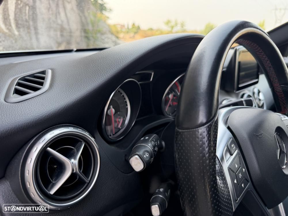 Mercedes-Benz GLA 180 d 7G-DCT AMG Line - 17