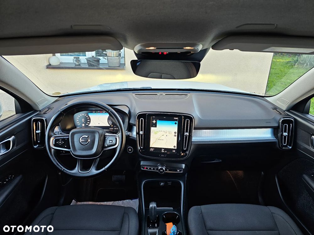 Volvo XC 40 D3 SCR Momentum - 33