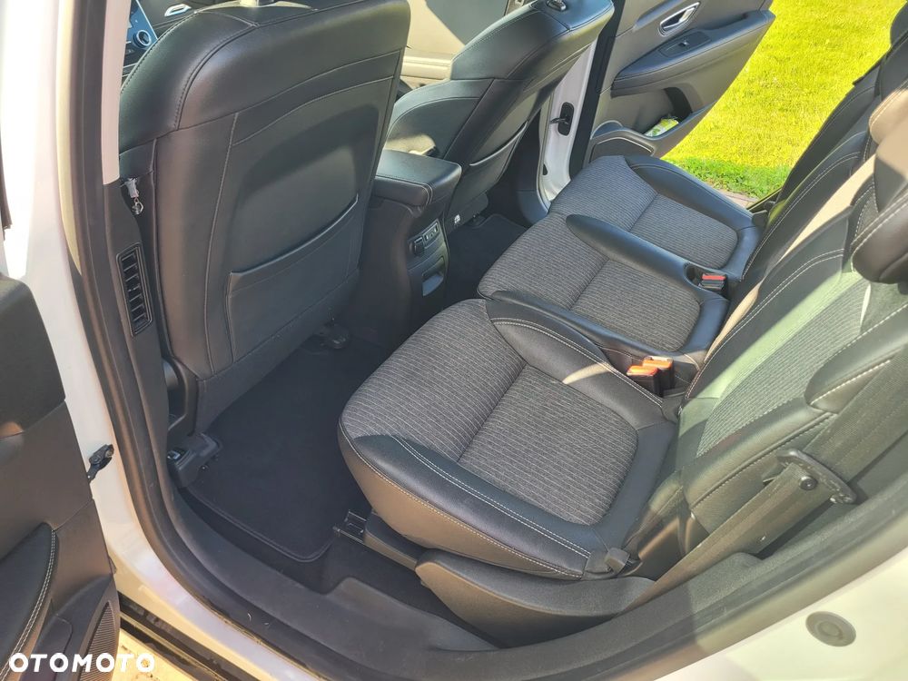 Renault Scenic - 11