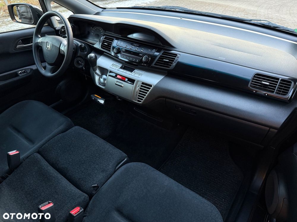 Honda FR-V - 8