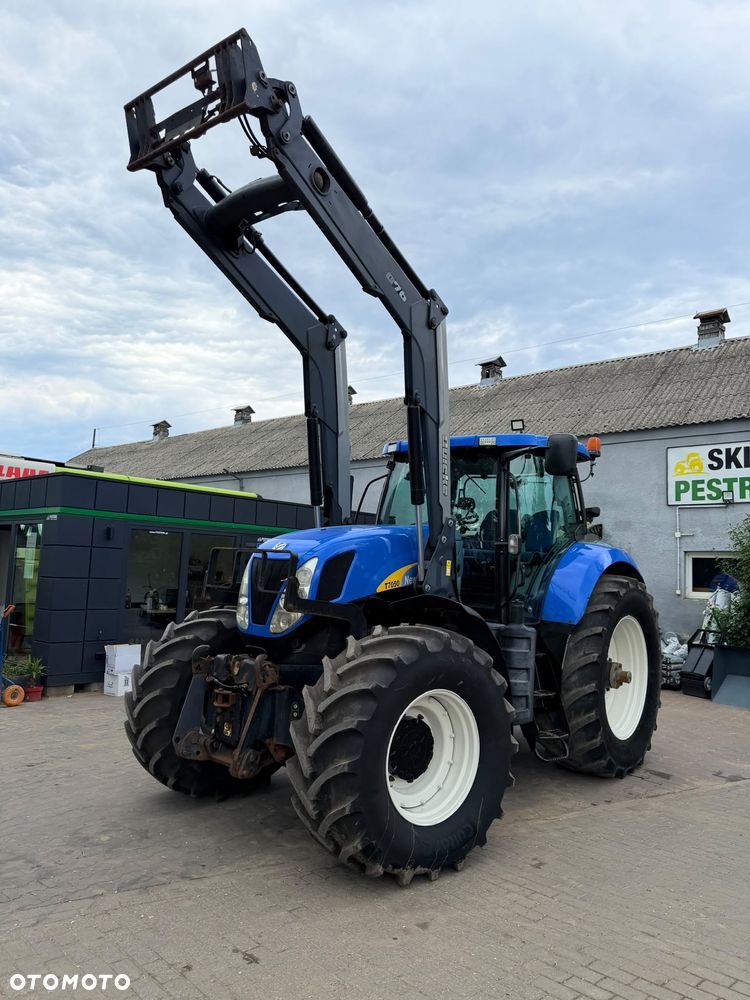 New Holland T 7050 - 2
