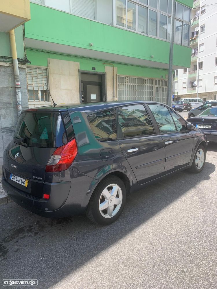 Renault Grand Scénic 1.5 dCi Confort - 2