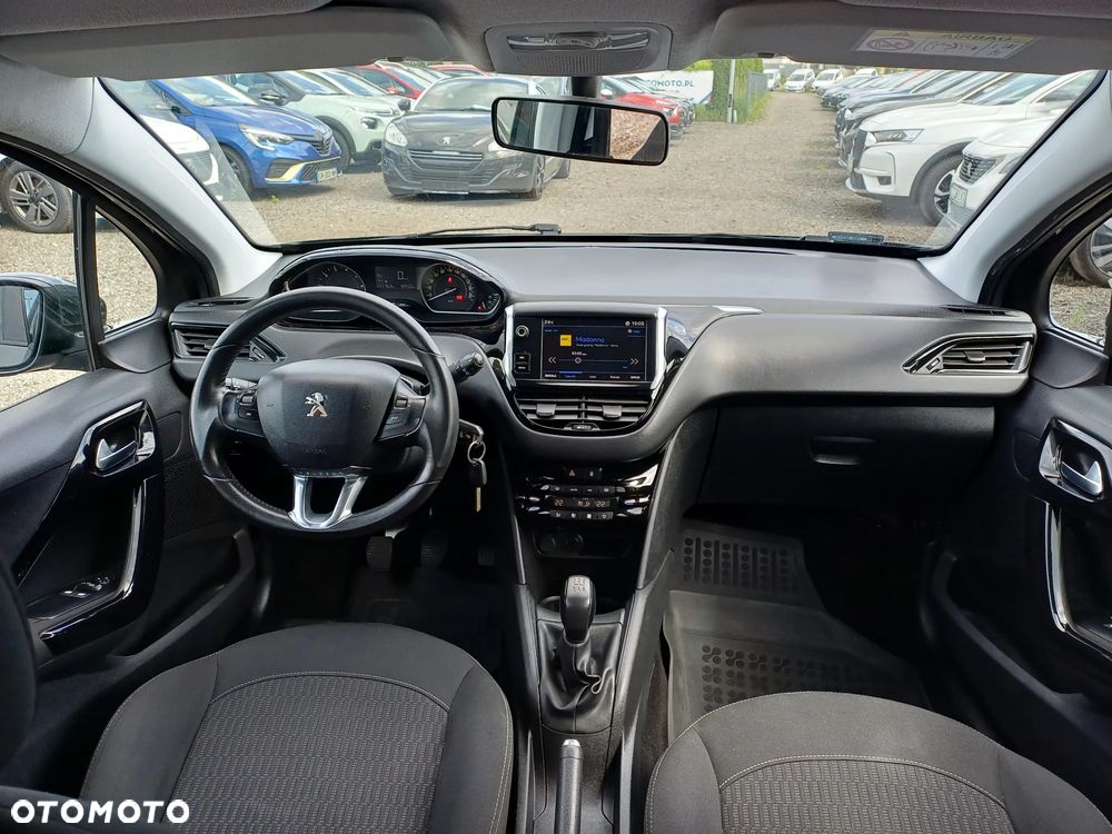 Peugeot 208 PureTech 82 Stop & Start Signature - 24