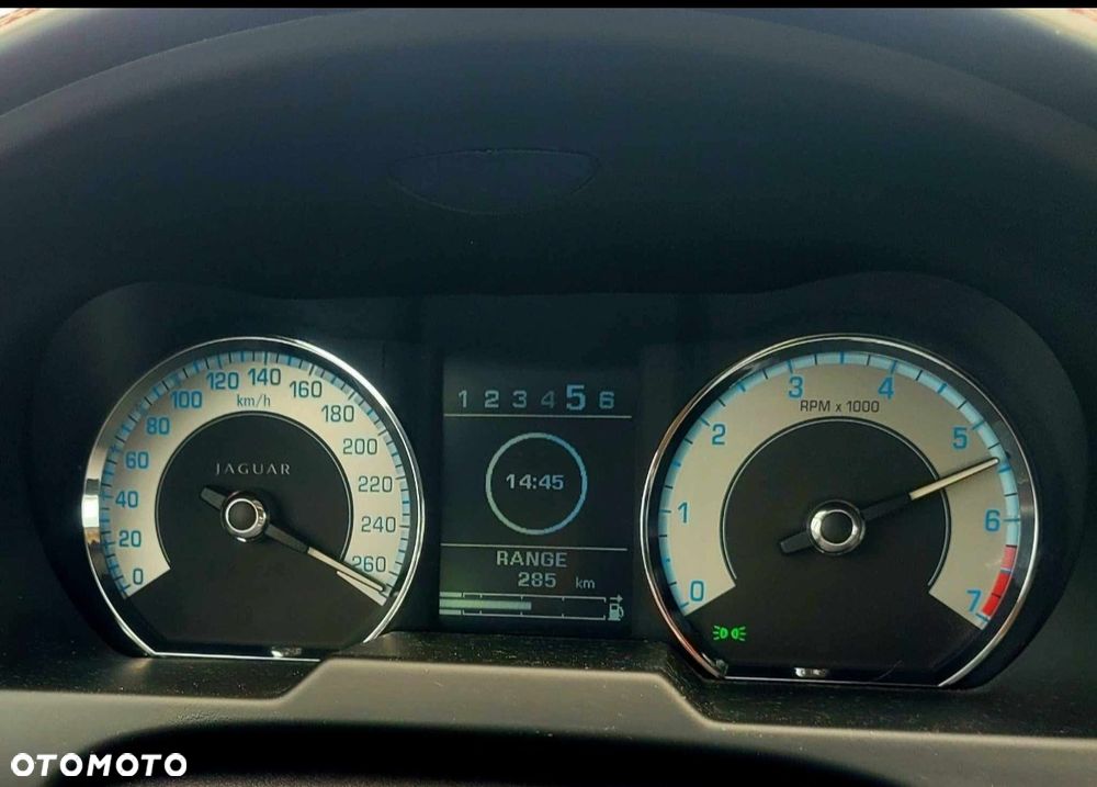 Jaguar XF 4.2 SV8 - 37