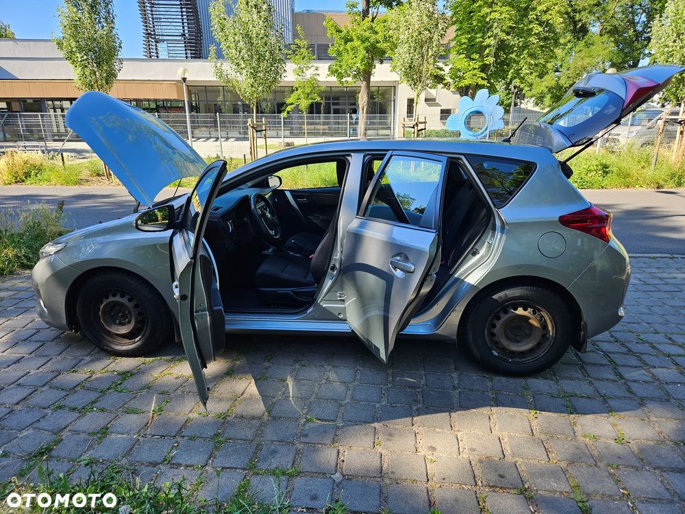 Toyota Auris - 15