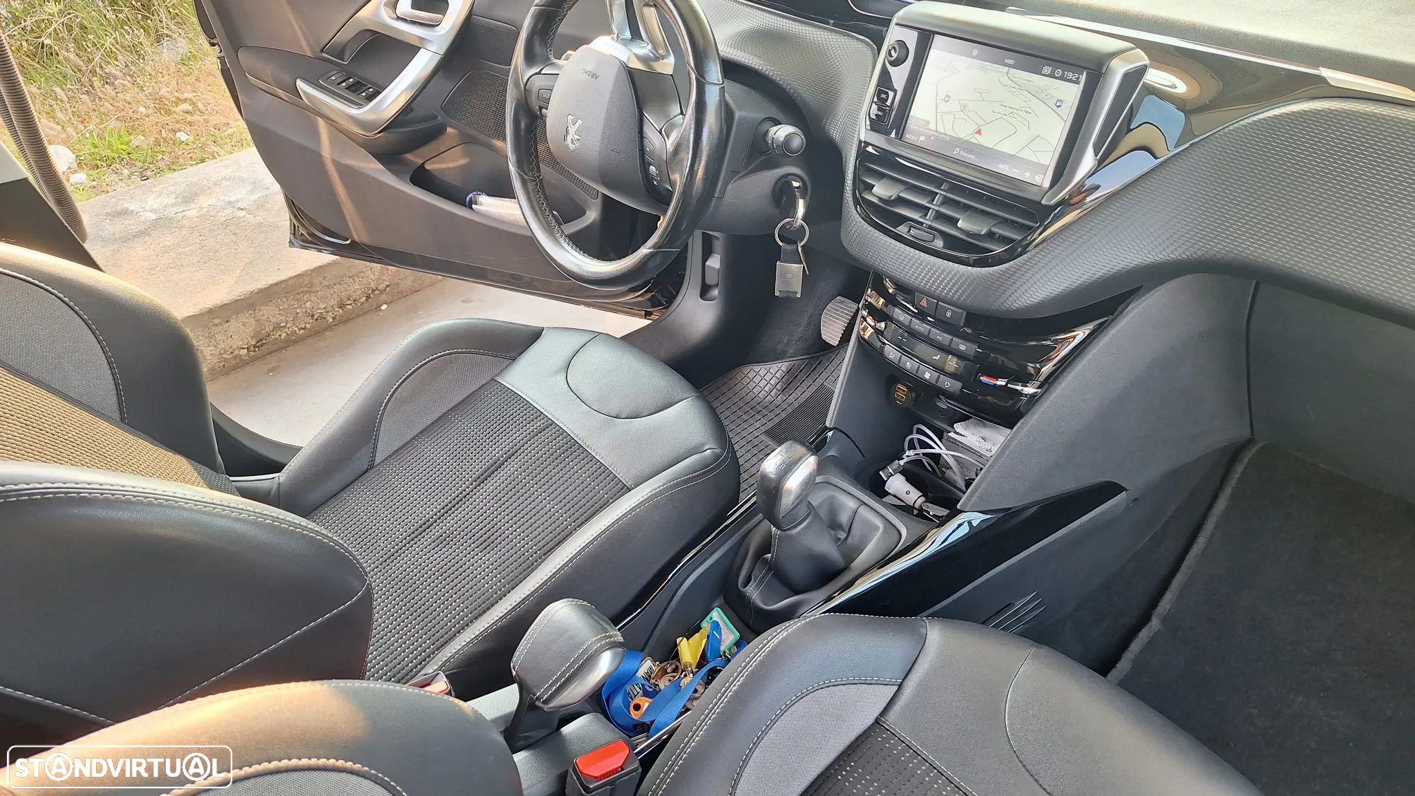 Peugeot 2008 1.6 BlueHDi Allure - 16