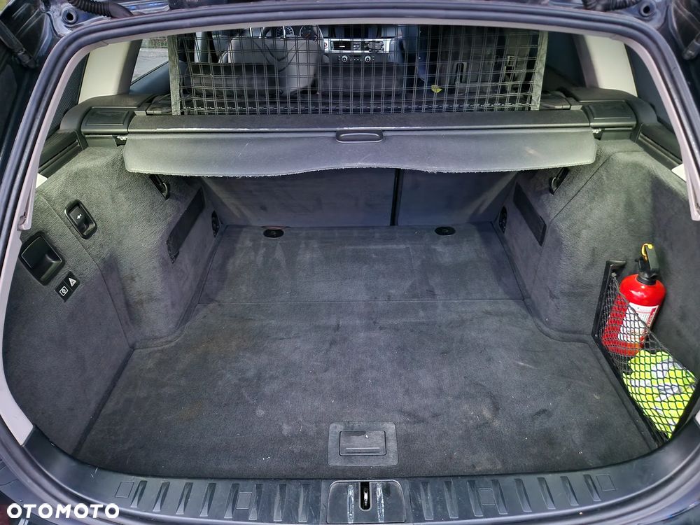BMW Seria 3 318d - 13