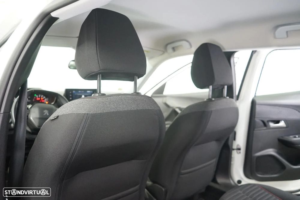 Peugeot 2008 1.2 PureTech Active - 40