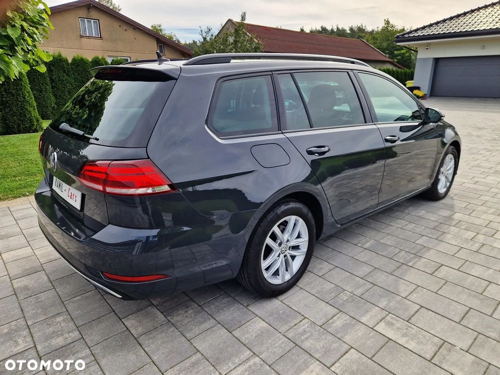 Volkswagen Golf - 8