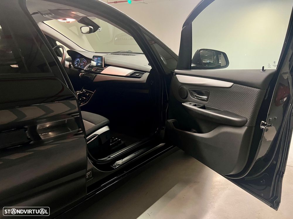 BMW 225xe Active Tourer - 13