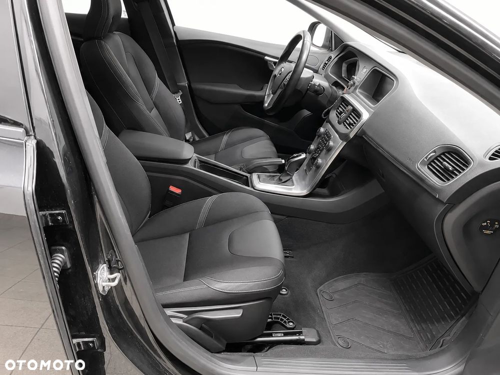Volvo V40 D3 Drive-E Momentum - 3