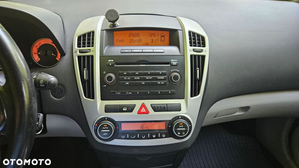 Kia Ceed 1.6 Optimum + - 19