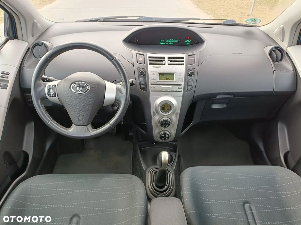 Toyota Yaris 1.3 VVT-i Travel - 2