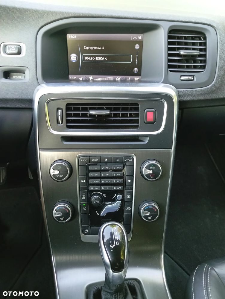Volvo S60 2.5 T5 AWD - 10