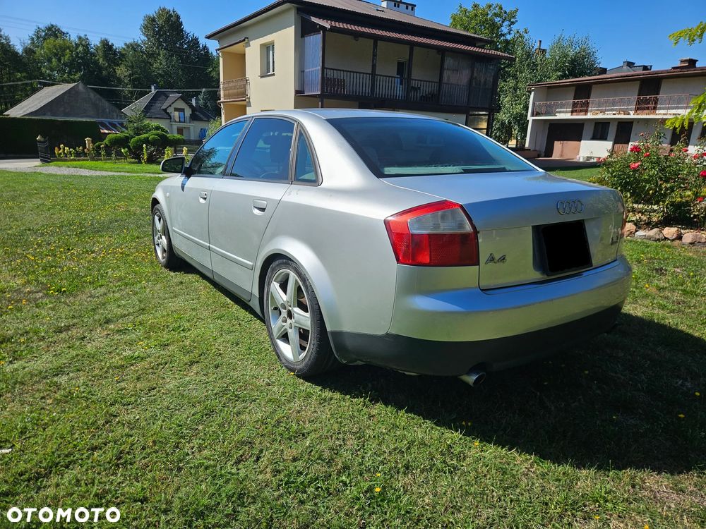 Audi A4 Avant - 8