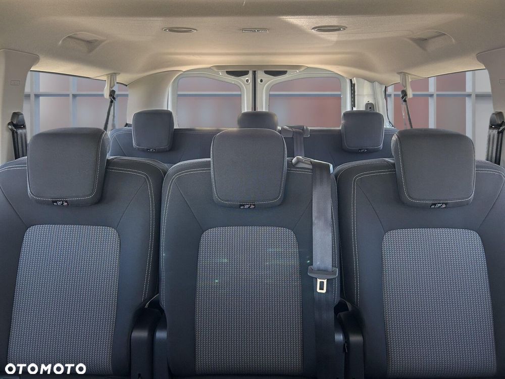 Volkswagen Transporter Kombi L2H1 M1 - 17