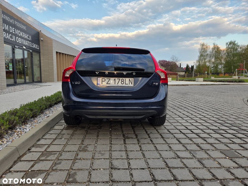 Volvo V60 T5 - 5