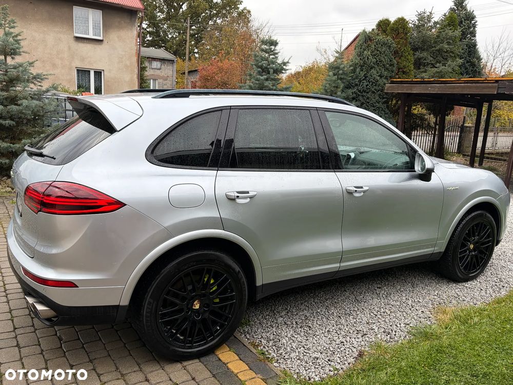 Porsche Cayenne - 18