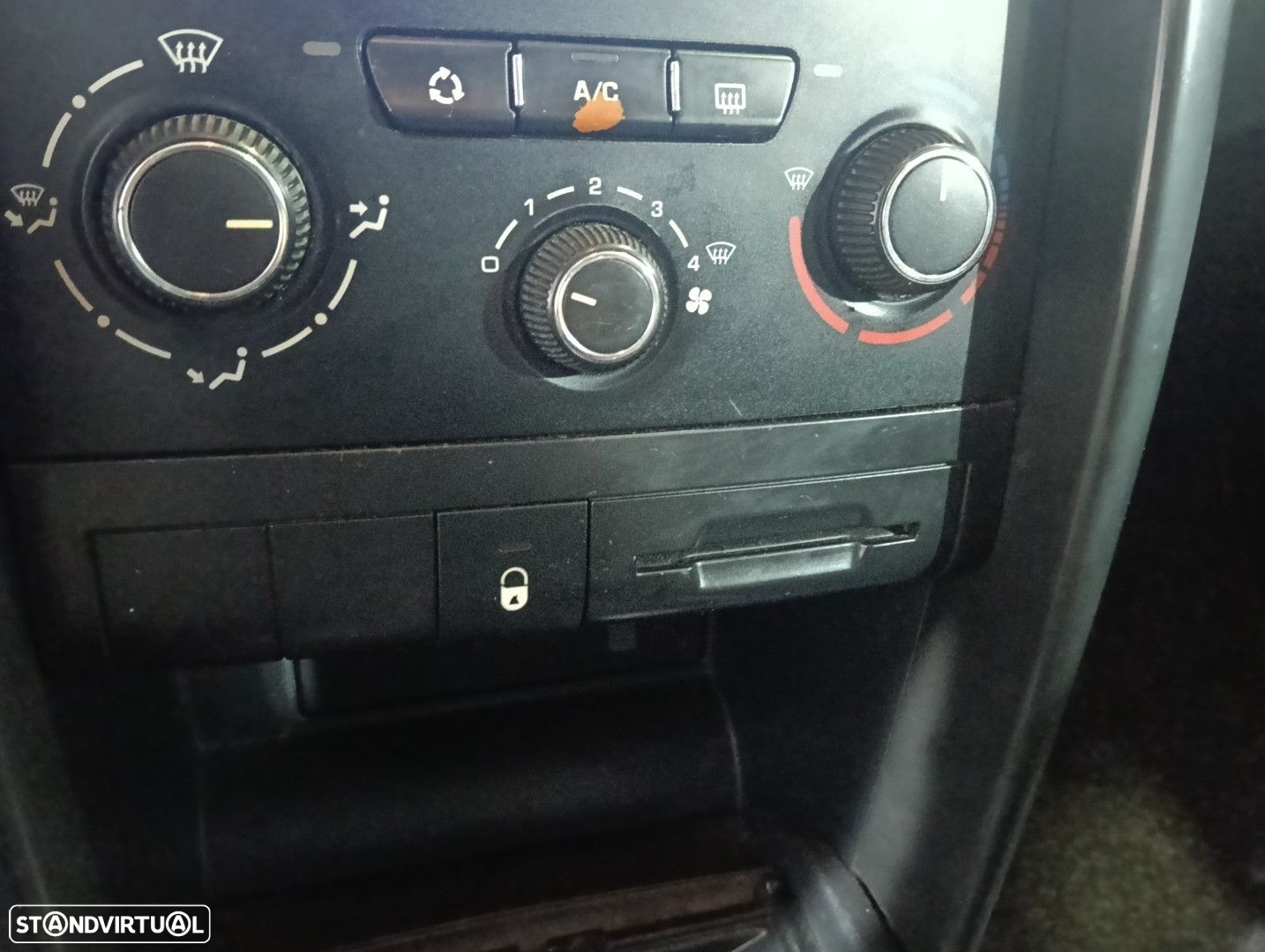 Peugeot 207 1.4 HDi Premium - 15