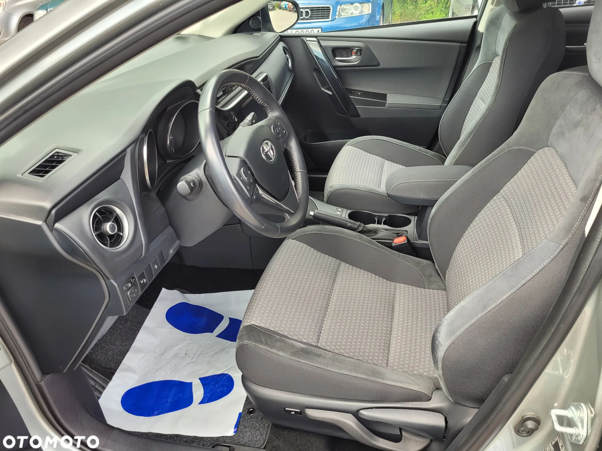 Toyota Auris - 15